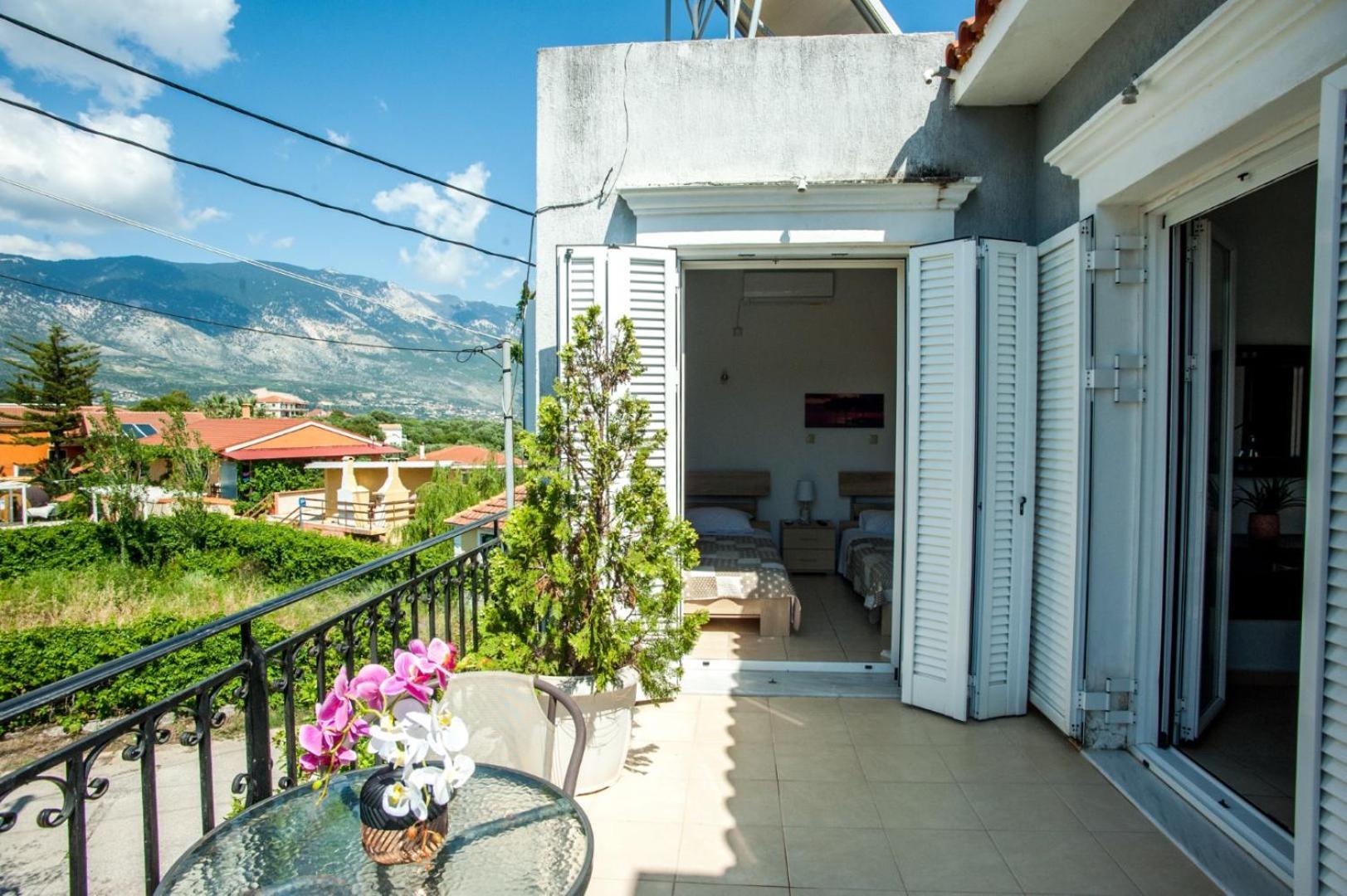Gravanis Ir Home Pesadha Exterior photo