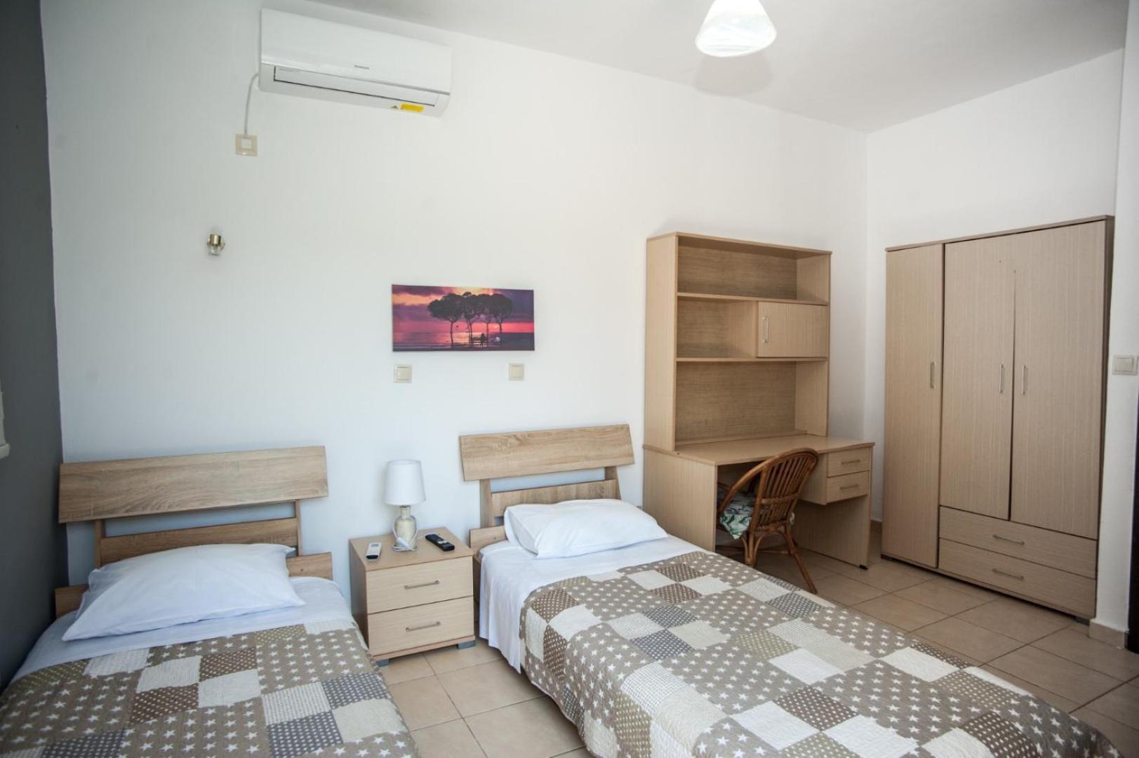 Gravanis Ir Home Pesadha Exterior photo