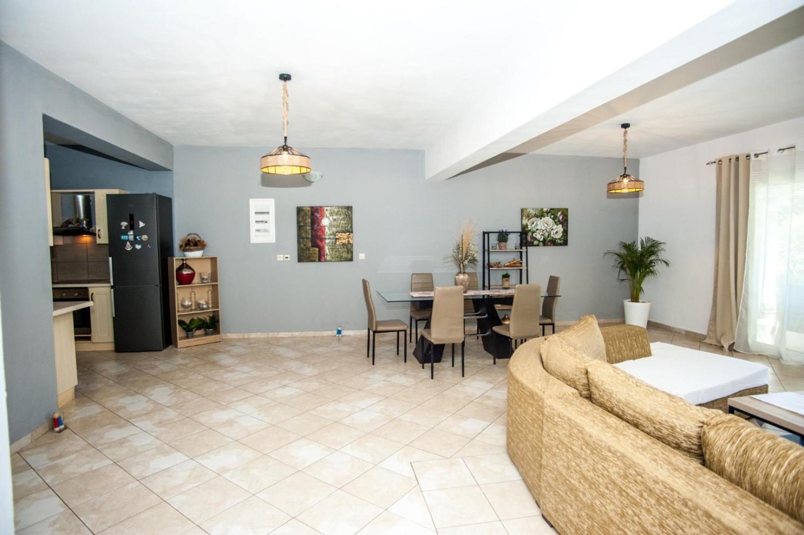 Gravanis Ir Home Pesadha Exterior photo
