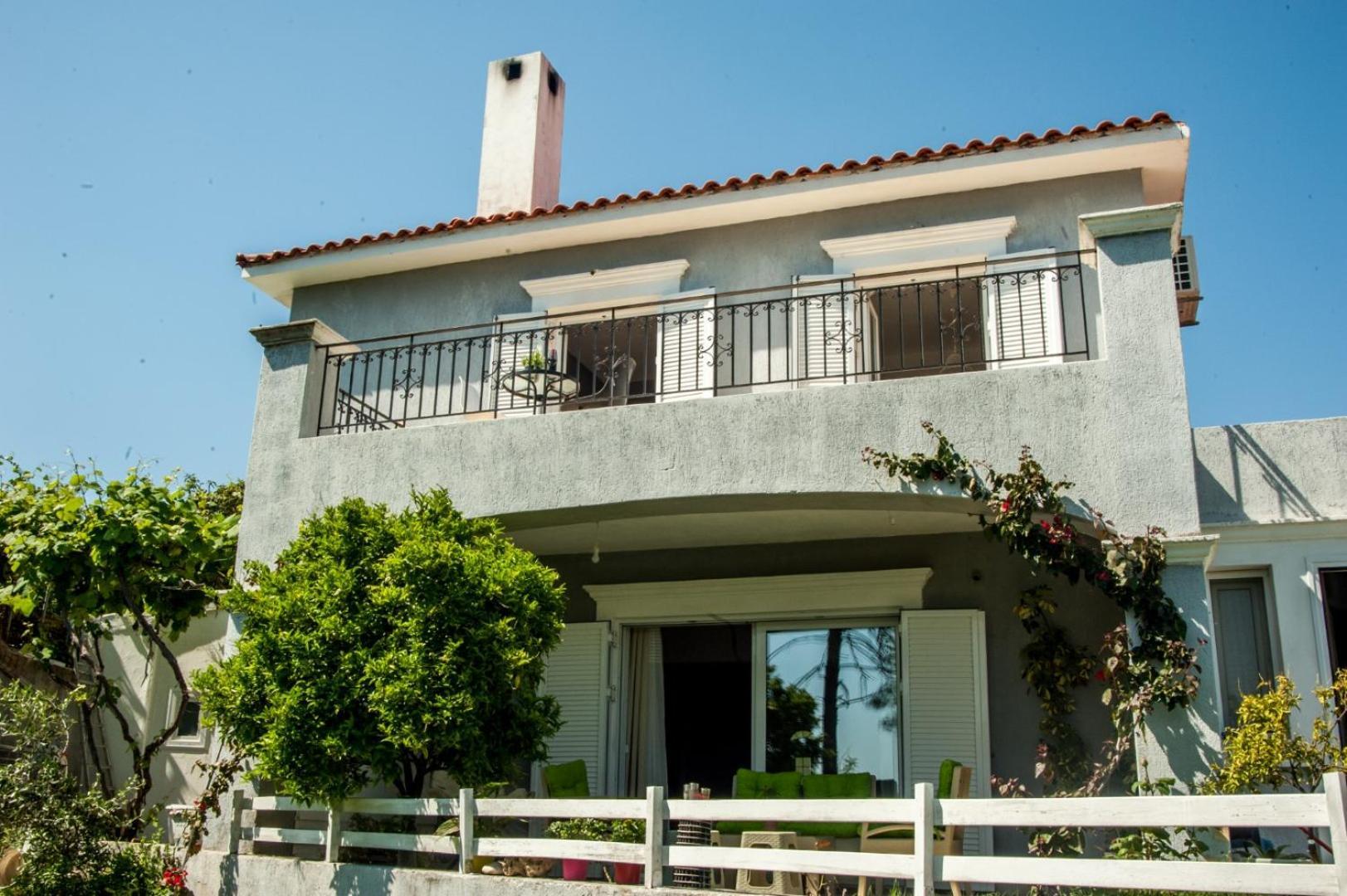 Gravanis Ir Home Pesadha Exterior photo